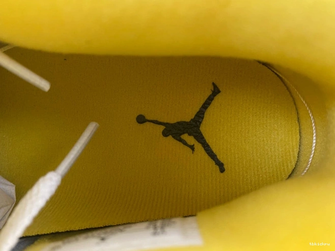 Rep TBkick Air WNNS Vivid Sulfur AQ9129-101 Jordan 4 0720